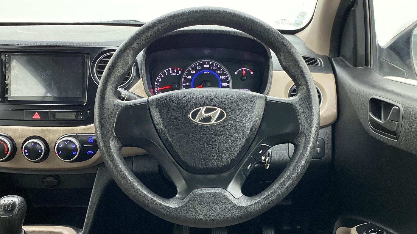 2015 Hyundai Grand i10 MAGNA 1.2 VTVT, Petrol, Manual, 20,854 km, Steering Wheel Close Up