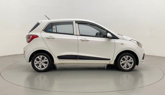 2015 Hyundai Grand i10 MAGNA 1.2 VTVT, Petrol, Manual, 20,854 km, Right Side View