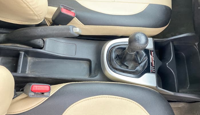 2015 Honda Jazz 1.5L I-DTEC VX, Diesel, Manual, 68,910 km, Gear Lever
