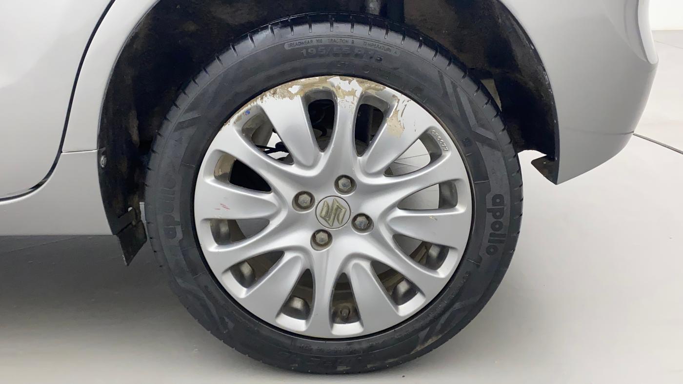 2017 Maruti Baleno ZETA PETROL 1.2, Petrol, Manual, 33,209 km, Left Rear Wheel