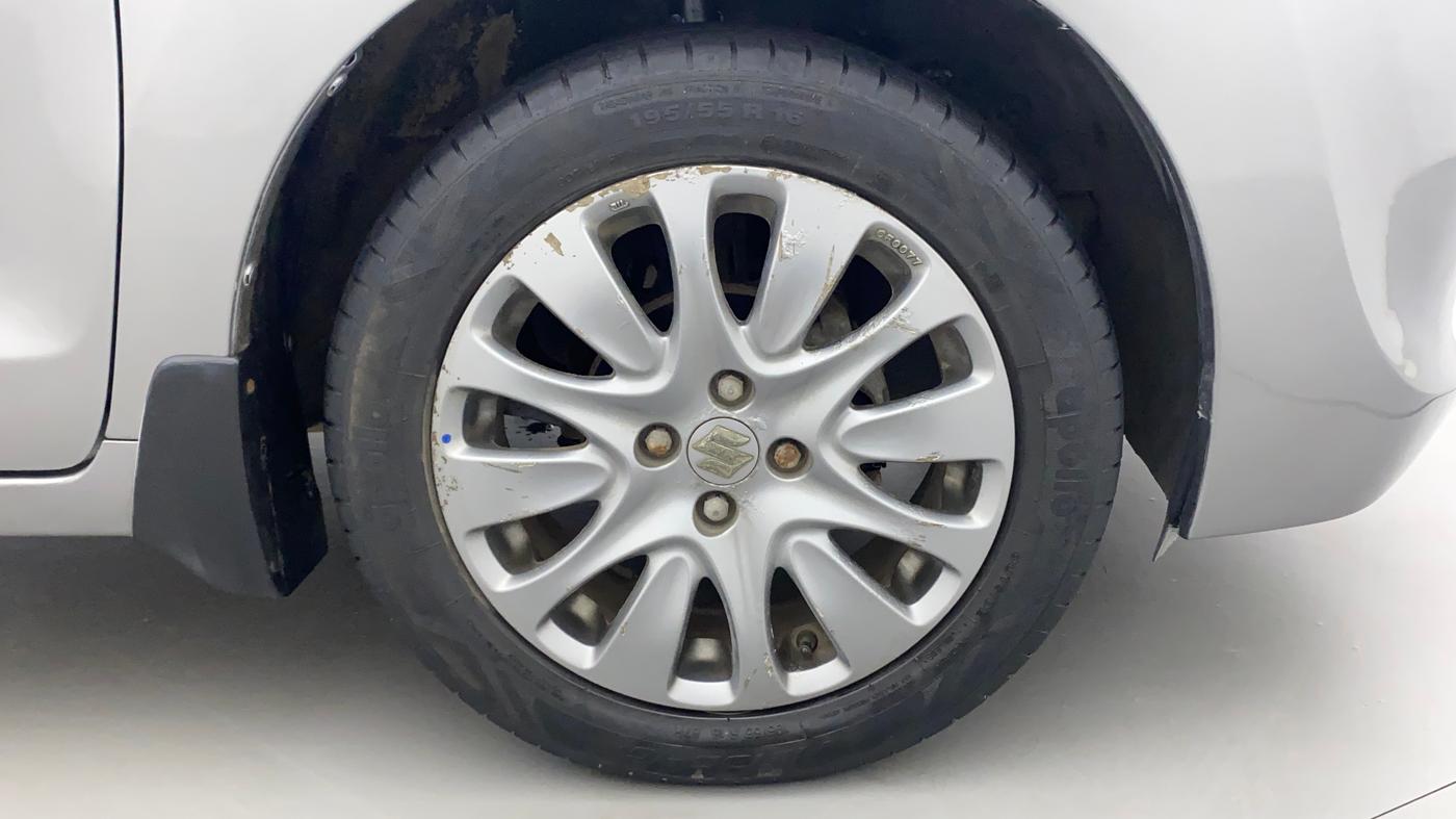 2017 Maruti Baleno ZETA PETROL 1.2, Petrol, Manual, 33,209 km, Right Front Wheel