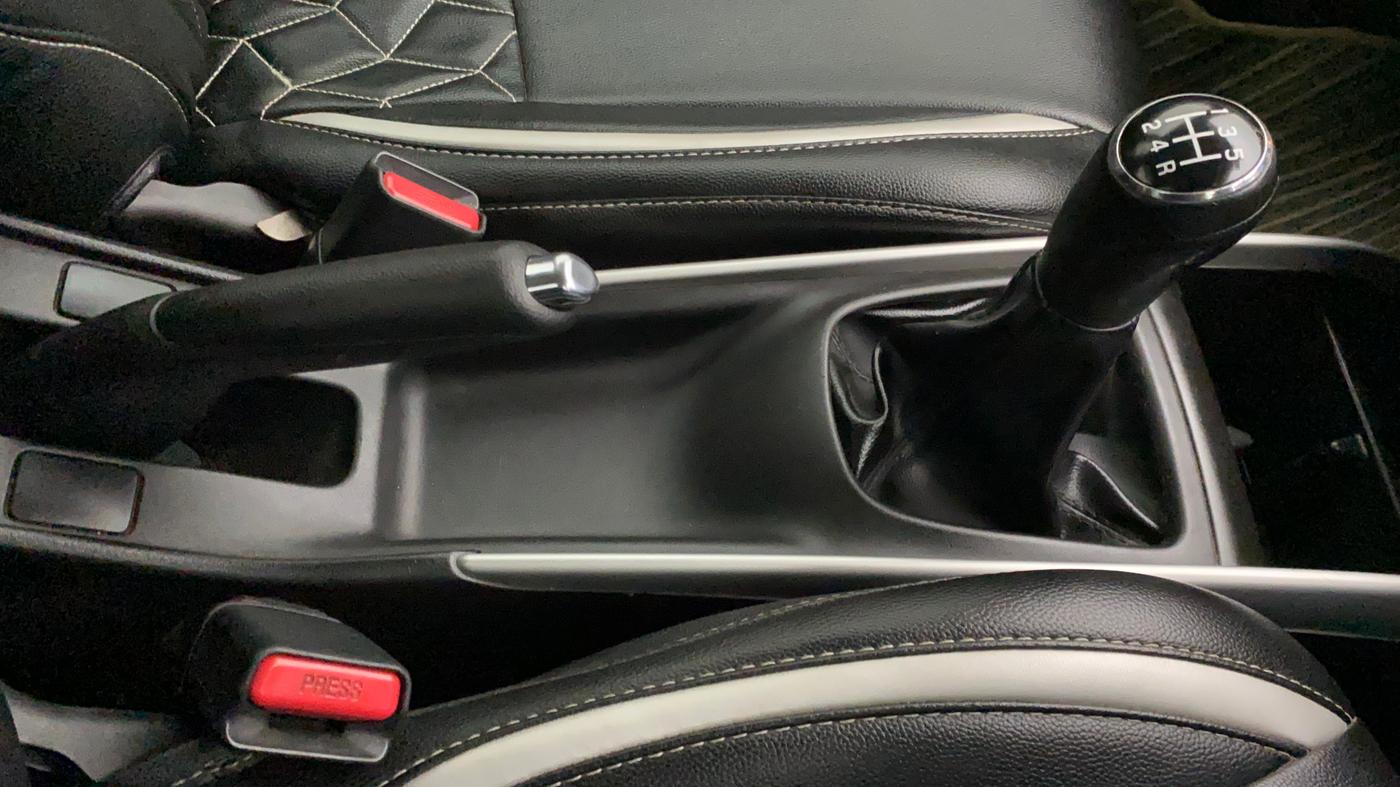 2017 Maruti Baleno ZETA PETROL 1.2, Petrol, Manual, 58,622 km, Gear Lever