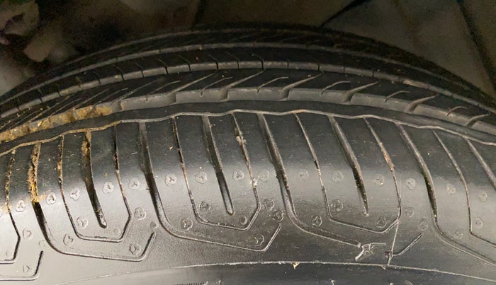 2017 Maruti Baleno ZETA PETROL 1.2, Petrol, Manual, 58,622 km, Right Front Tyre Tread