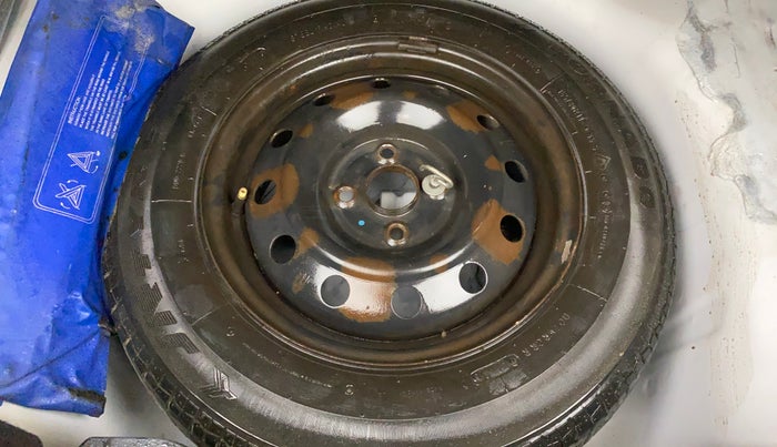 2014 Maruti Swift Dzire VDI, Diesel, Manual, 1,01,822 km, Spare Tyre