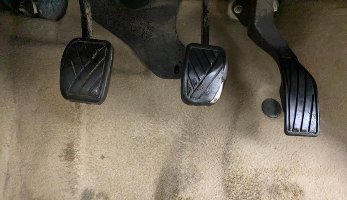 2014 Maruti Swift Dzire VDI, Diesel, Manual, 1,01,822 km, Pedals