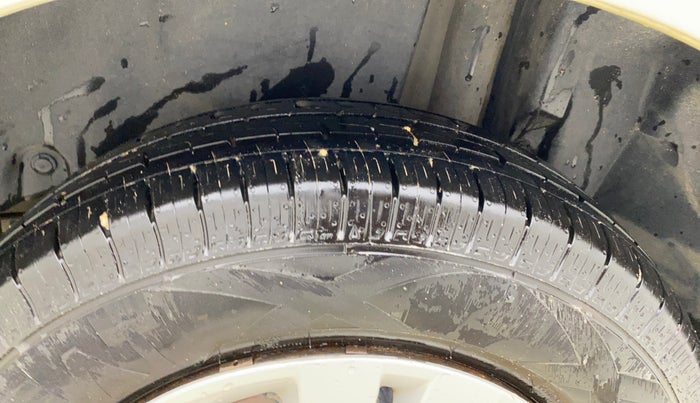 2014 Maruti Swift Dzire VDI, Diesel, Manual, 1,01,822 km, Left Rear Tyre Tread