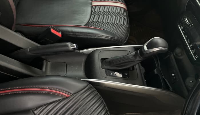 2023 Maruti FRONX ALPHA 1.0L TURBO 6 AT, Petrol, Automatic, 31,336 km, Gear Lever