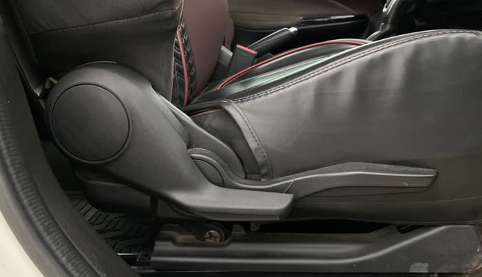 2023 Maruti FRONX ALPHA 1.0L TURBO 6 AT, Petrol, Automatic, 31,336 km, Driver Side Adjustment Panel