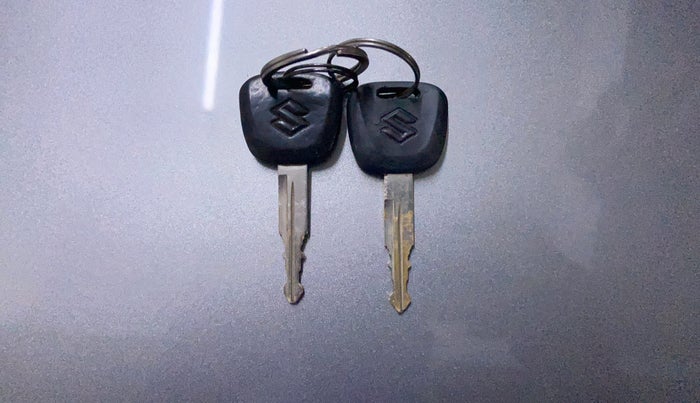 2017 Maruti Eeco 5 STR WITH A/C+HTR, Petrol, Manual, 16,344 km, Key Close Up