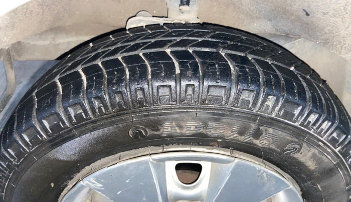 2017 Maruti Eeco 5 STR WITH A/C+HTR, Petrol, Manual, 16,344 km, Left Front Tyre Tread