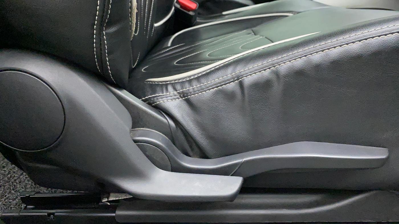 2017 Maruti Baleno ALPHA CVT PETROL 1.2, Petrol, Automatic, 75,966 km, Driver Side Adjustment Panel