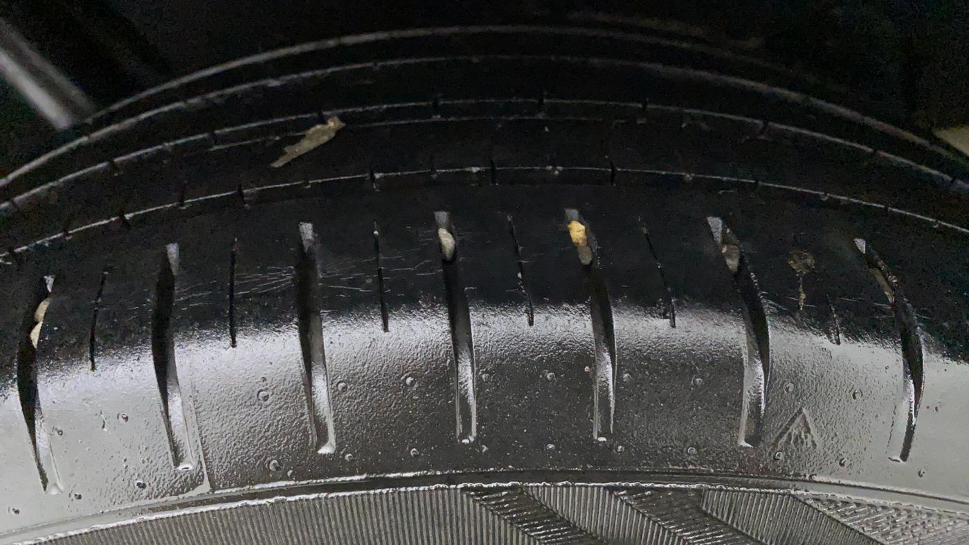 2017 Maruti Baleno ALPHA CVT PETROL 1.2, Petrol, Automatic, 75,966 km, Right Front Tyre Tread