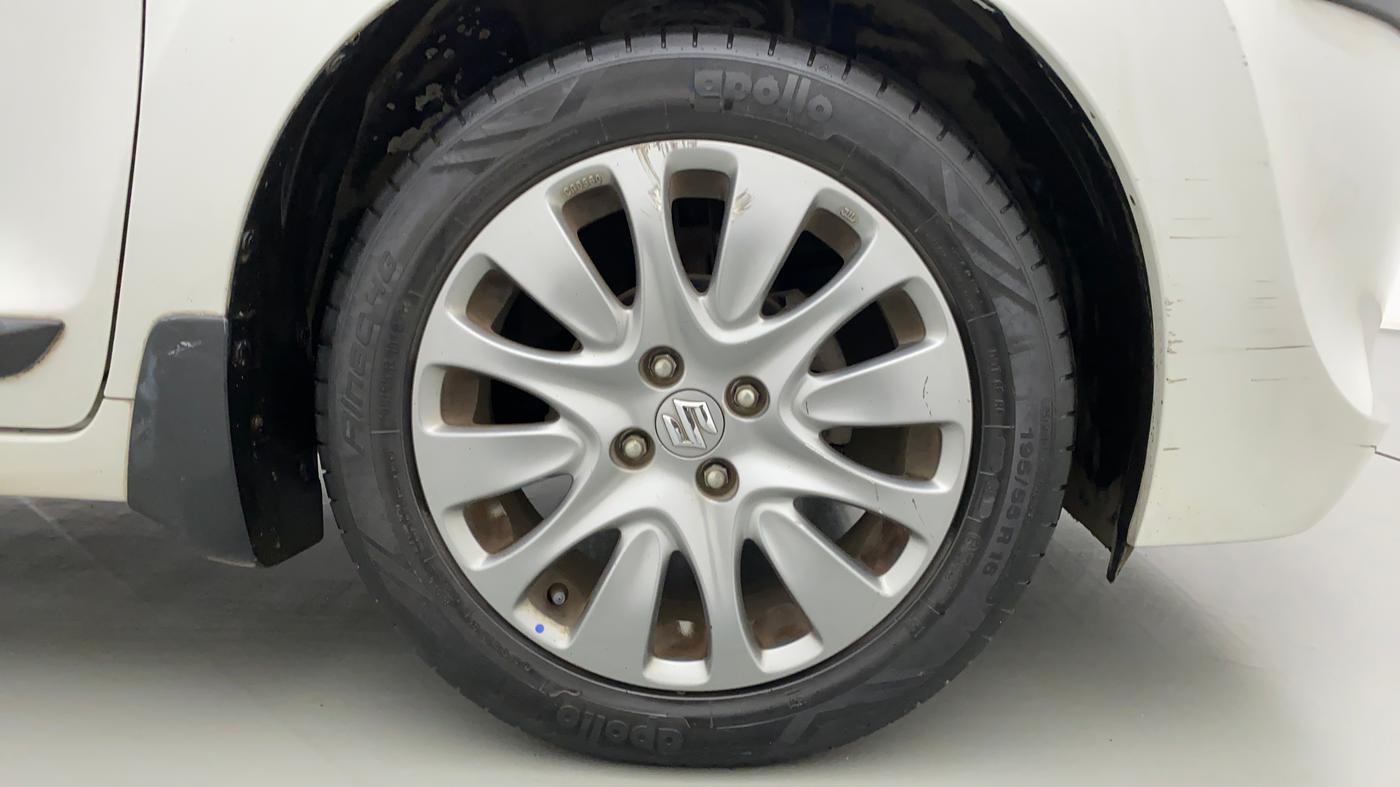 2017 Maruti Baleno ALPHA CVT PETROL 1.2, Petrol, Automatic, 75,966 km, Right Front Wheel
