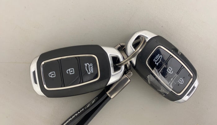 2019 Hyundai Verna 1.6 VTVT SX, Petrol, Manual, 84,490 km, Key Close Up