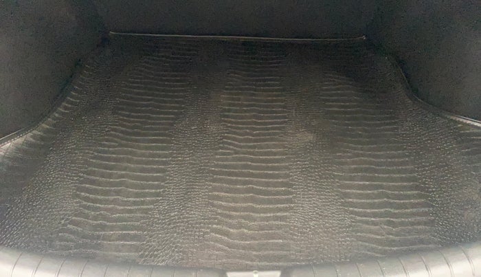 2019 Hyundai Verna 1.6 VTVT SX, Petrol, Manual, 84,490 km, Boot Inside