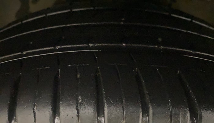 2019 Hyundai Verna 1.6 VTVT SX, Petrol, Manual, 84,490 km, Left Front Tyre Tread