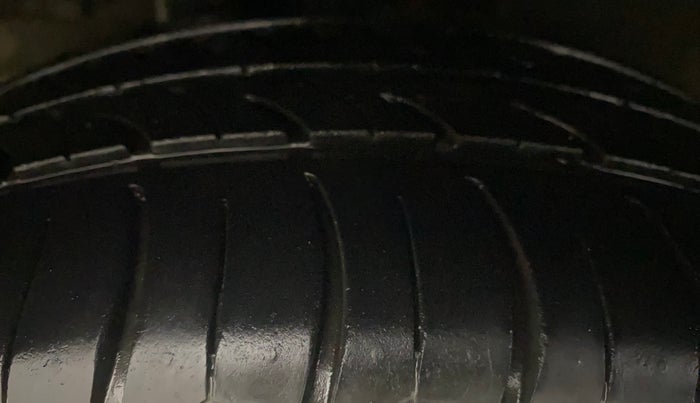 2019 Hyundai Verna 1.6 VTVT SX, Petrol, Manual, 84,490 km, Right Rear Tyre Tread