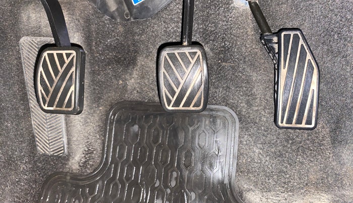 2019 Maruti Baleno ZETA PETROL 1.2, Petrol, Manual, 42,507 km, Pedals