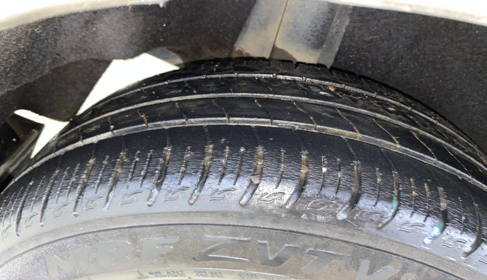 2019 Maruti Baleno ZETA PETROL 1.2, Petrol, Manual, 42,507 km, Right Rear Tyre Tread