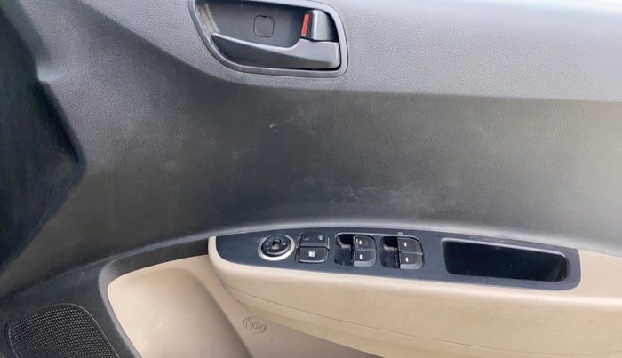 2018 Hyundai Grand i10 MAGNA 1.2 KAPPA VTVT, CNG, Manual, 85,644 km, Driver Side Door Panels Control