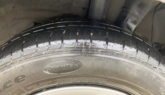 2018 Hyundai Grand i10 MAGNA 1.2 KAPPA VTVT, CNG, Manual, 85,644 km, Left Rear Tyre Tread