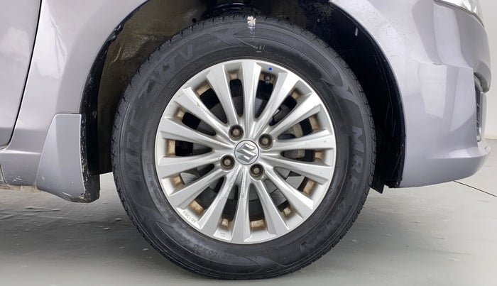 2014 Maruti Ciaz ZXI, Petrol, Manual, 60,364 km, Right Front Wheel