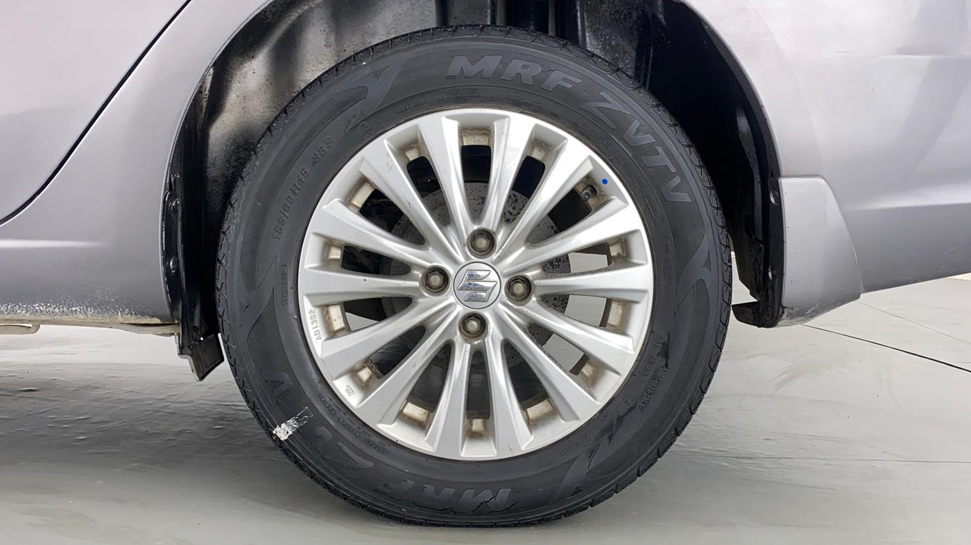 2014 Maruti Ciaz ZXI, Petrol, Manual, 60,364 km, Left Rear Wheel