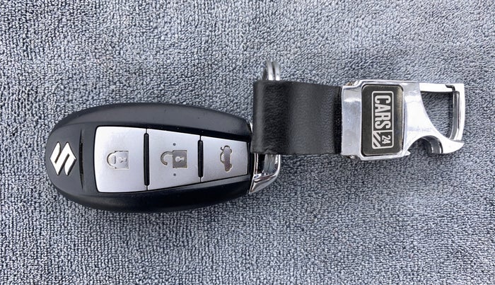 2014 Maruti Ciaz ZXI, Petrol, Manual, 60,364 km, Key Close Up