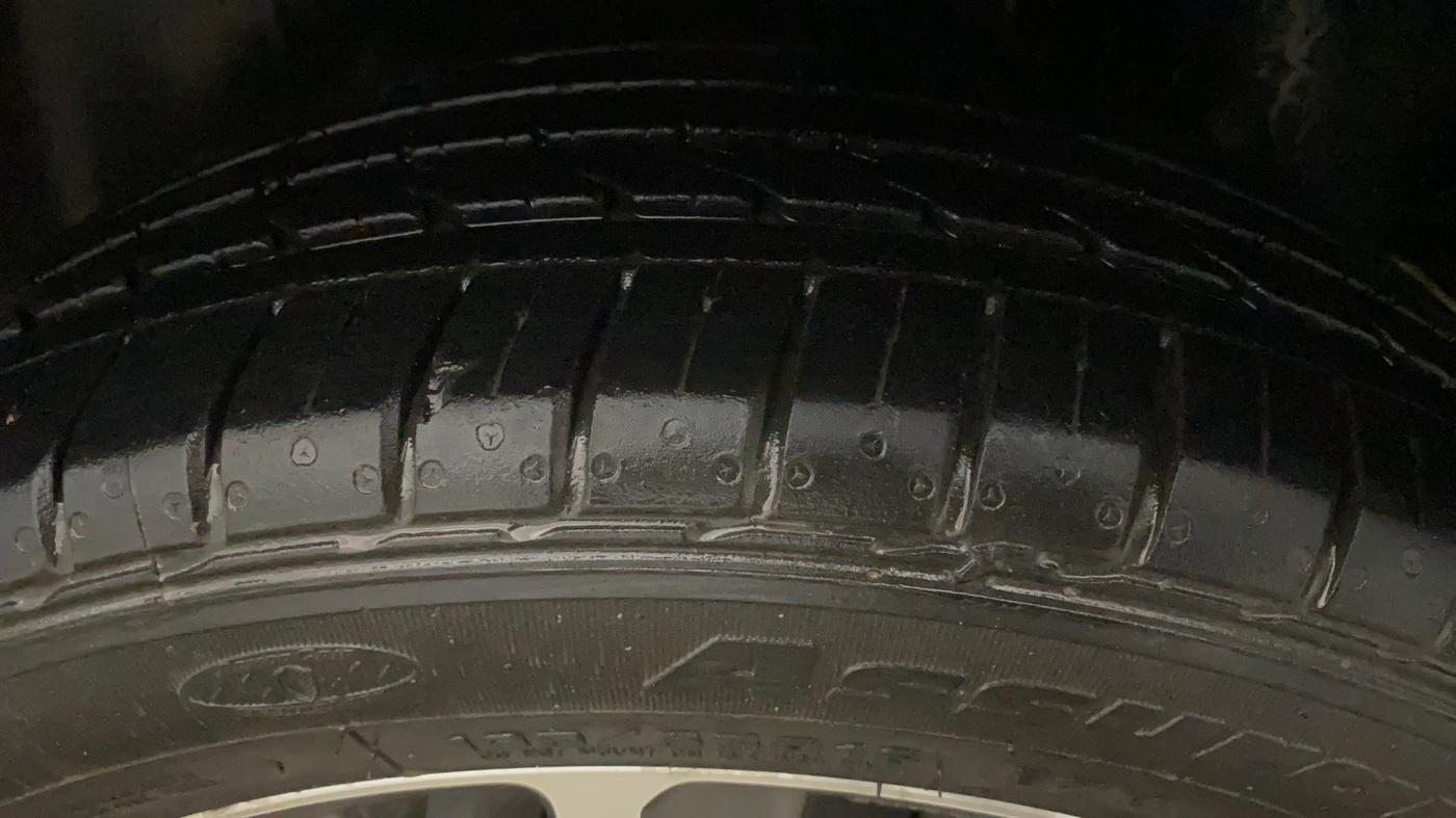 2018 Maruti Ciaz ALPHA 1.5 SHVS PETROL, Petrol, Manual, 64,532 km, Left Rear Tyre Tread