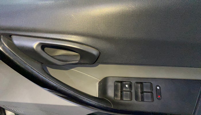 2019 Tata Tiago XM PETROL, Petrol, Manual, 77,187 km, Driver Side Door Panels Control