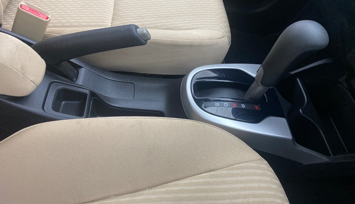 2020 Honda Jazz 1.2 V AT, Petrol, Automatic, 11,443 km, Gear Lever