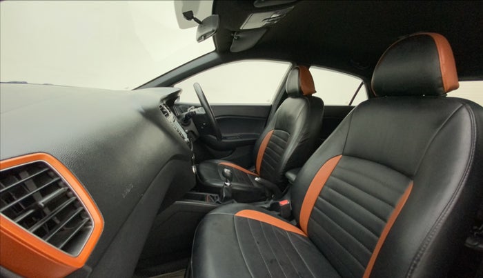2017 Hyundai Elite i20 ASTA 1.2 DUAL TONE, Petrol, Manual, 82,676 km, Right Side Front Door Cabin
