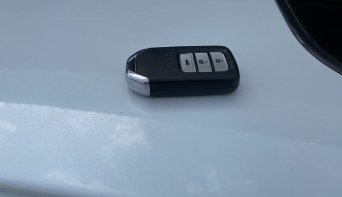 2017 Honda City 1.5L I-VTEC VX, Petrol, Manual, 53,124 km, Key Close Up