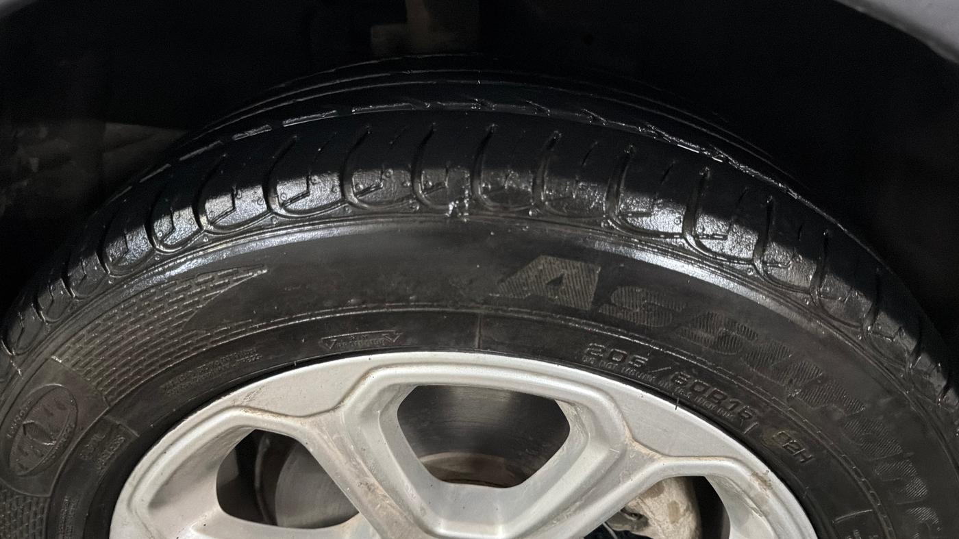 2021 Ford Ecosport TITANIUM + 1.5L PETROL AT, Petrol, Automatic, 38,909 km, Right Front Tyre Tread