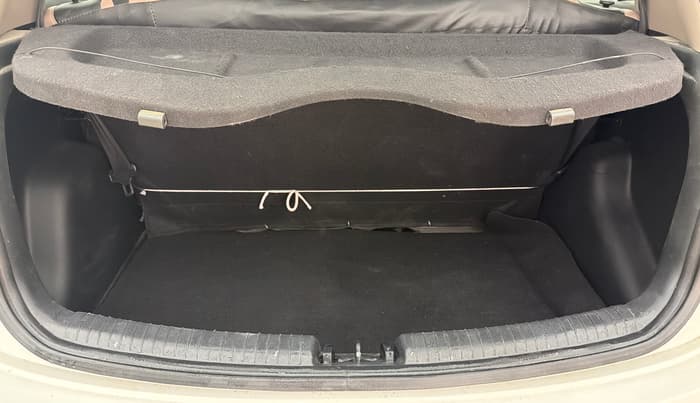 2017 Hyundai Grand i10 MAGNA AT 1.2 KAPPA VTVT, Petrol, Automatic, 21,008 km, Boot Inside
