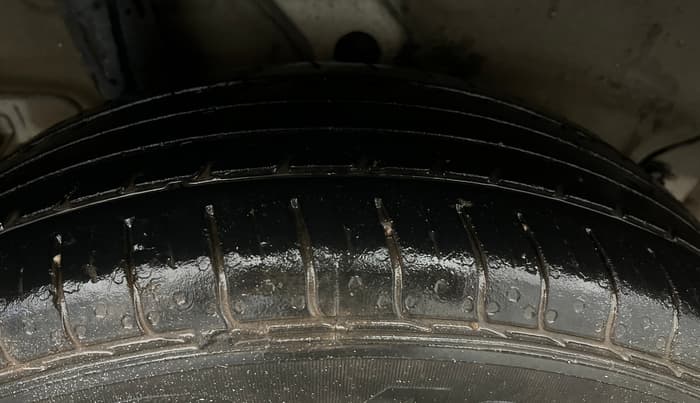 2022 Hyundai VENUE S(O) 1.2, Petrol, Manual, 39,698 km, Right Rear Tyre Tread