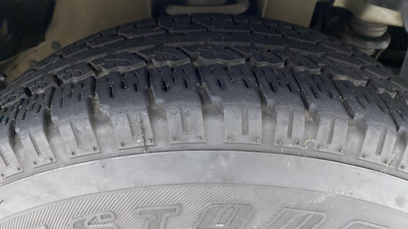 2019 Mahindra TUV300 T10, Diesel, Manual, 91,237 km, Right Front Tyre Tread