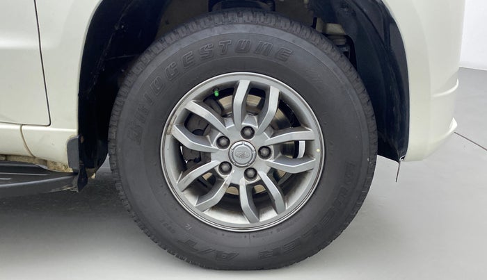 2019 Mahindra TUV300 T10, Diesel, Manual, 91,237 km, Right Front Wheel