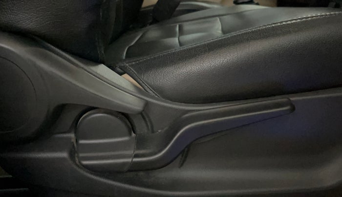 2019 Honda Amaze 1.2L I-VTEC EXCLUSIVE EDITION, Petrol, Manual, 73,845 km, Driver Side Adjustment Panel