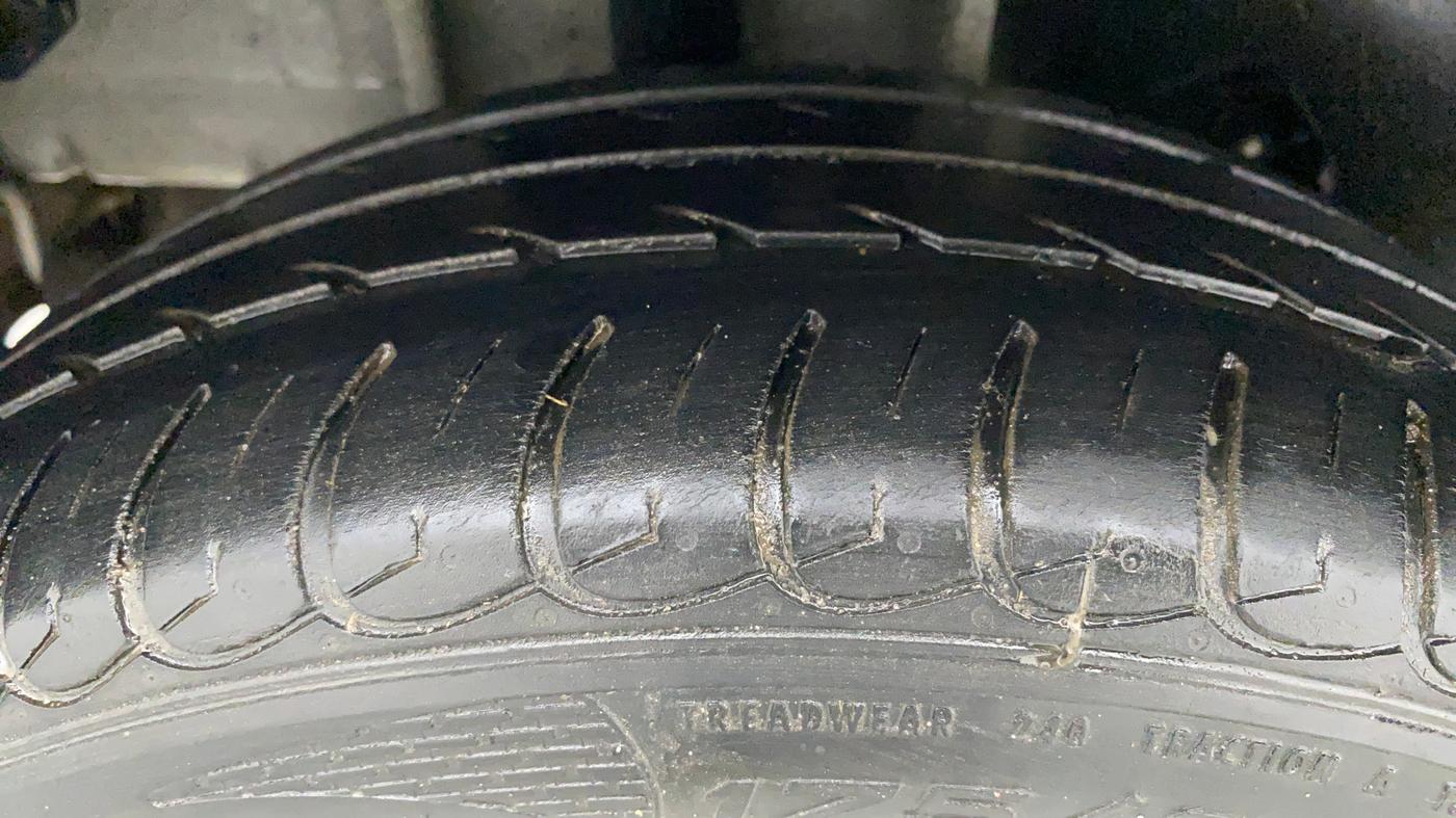 2018 Tata Tiago XZ 1.2 REVOTRON, Petrol, Manual, 34,129 km, Right Rear Tyre Tread