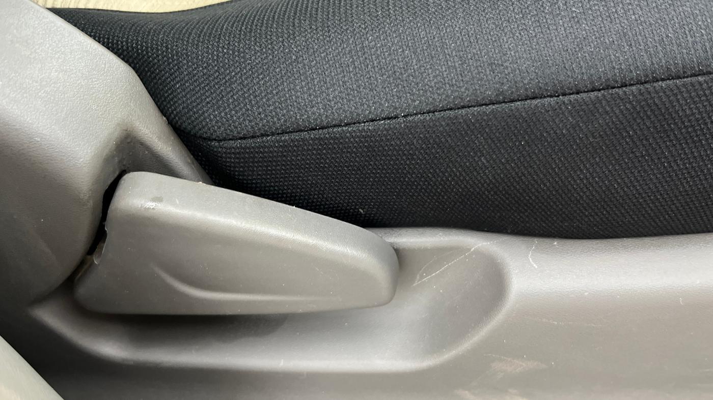 2017 Datsun Go D, Petrol, Manual, 66,602 km, Driver Side Adjustment Panel