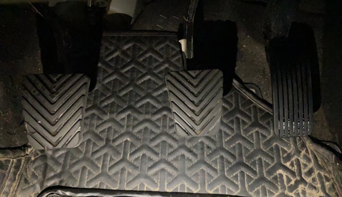 2017 Hyundai Verna 1.6 VTVT SX, Petrol, Manual, 51,658 km, Pedals