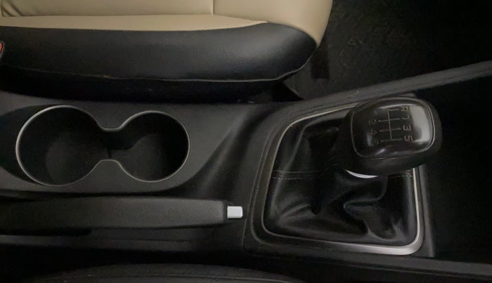 2017 Hyundai Verna 1.6 VTVT SX, Petrol, Manual, 51,658 km, Gear Lever