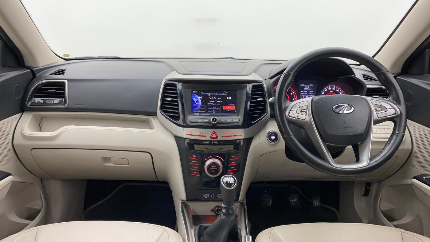 2019 Mahindra XUV300 W8 (O) 1.2 PETROL, Petrol, Manual, 57,202 km, Dashboard