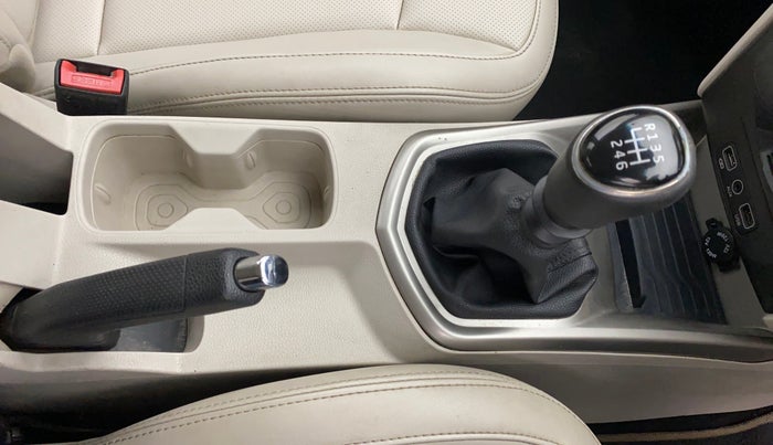 2019 Mahindra XUV300 W8 (O) 1.2 PETROL, Petrol, Manual, 57,202 km, Gear Lever