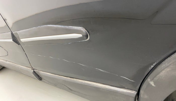 2019 Mahindra XUV300 W8 (O) 1.2 PETROL, Petrol, Manual, 57,202 km, Rear left door - Minor scratches