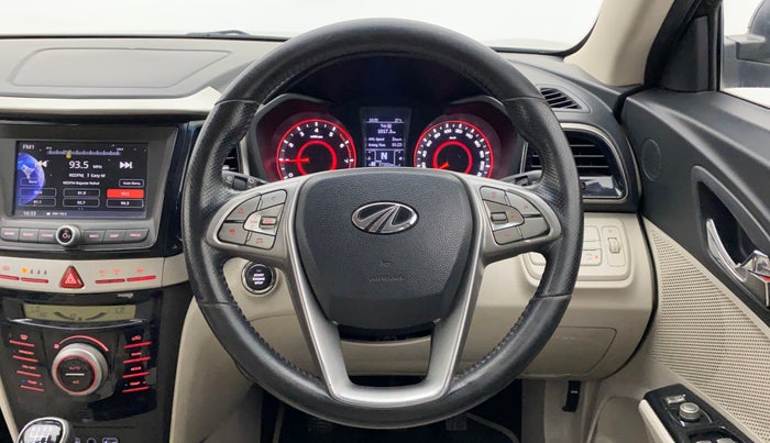 2019 Mahindra XUV300 W8 (O) 1.2 PETROL, Petrol, Manual, 57,202 km, Steering Wheel Close Up