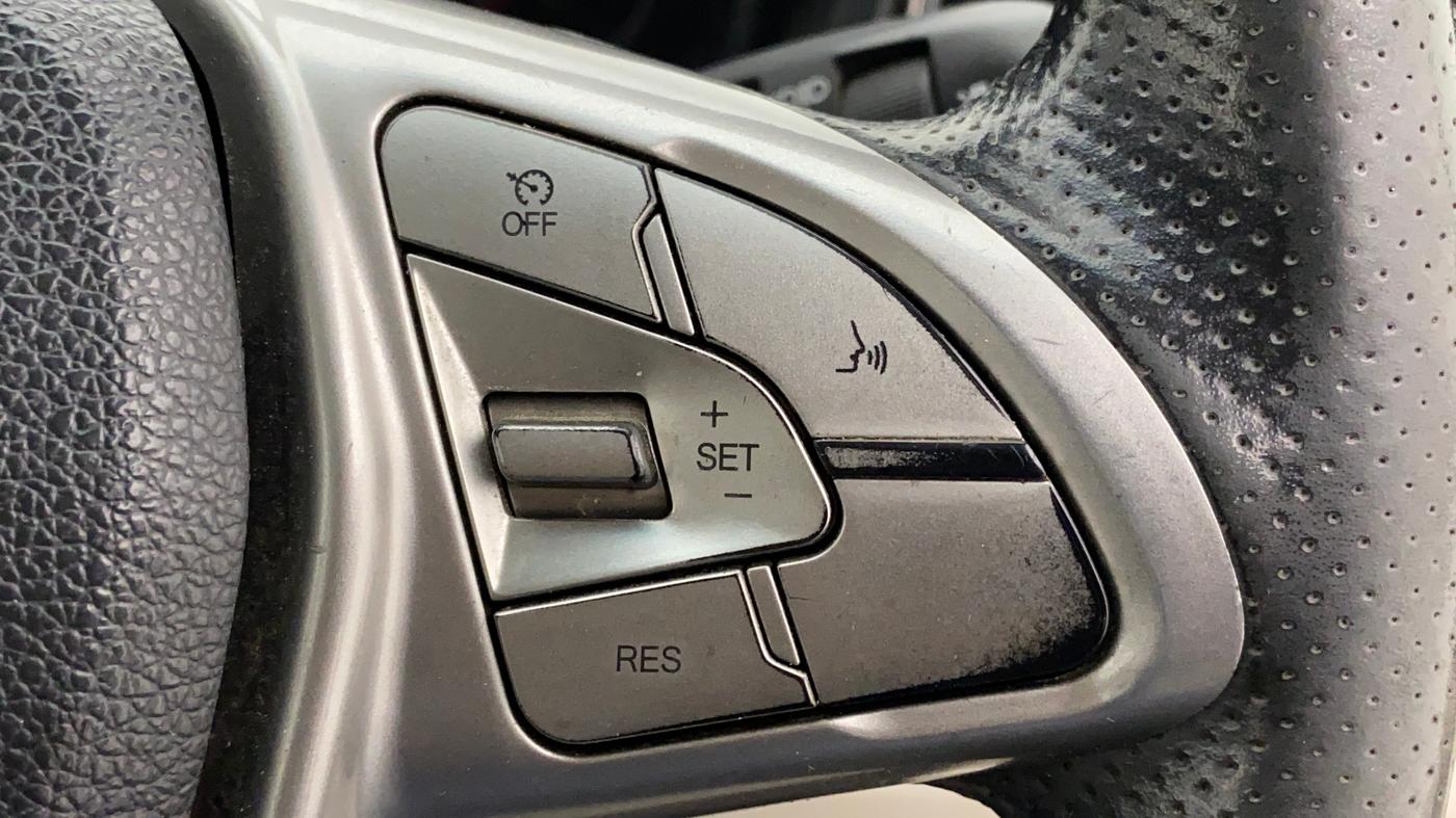 2019 Mahindra XUV300 W8 (O) 1.2 PETROL, Petrol, Manual, 57,202 km, Adaptive Cruise Control