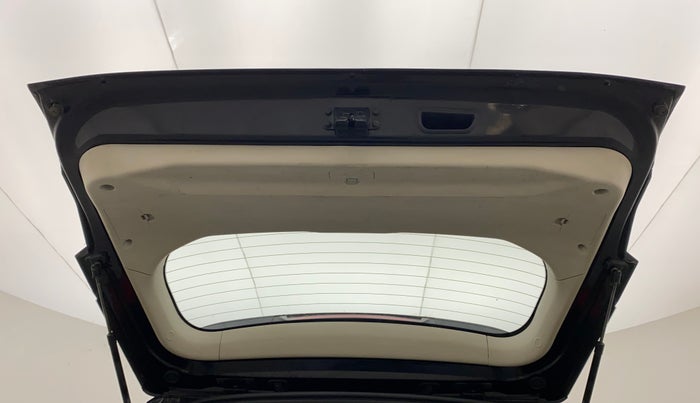 2019 Mahindra XUV300 W8 (O) 1.2 PETROL, Petrol, Manual, 57,202 km, Boot Door Open