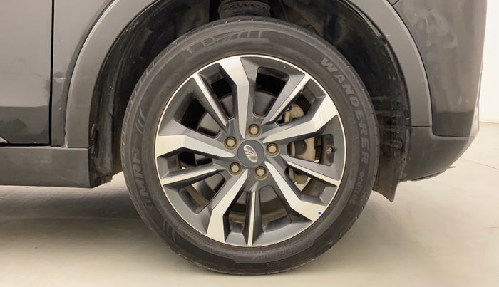 2019 Mahindra XUV300 W8 (O) 1.2 PETROL, Petrol, Manual, 57,202 km, Right Front Wheel
